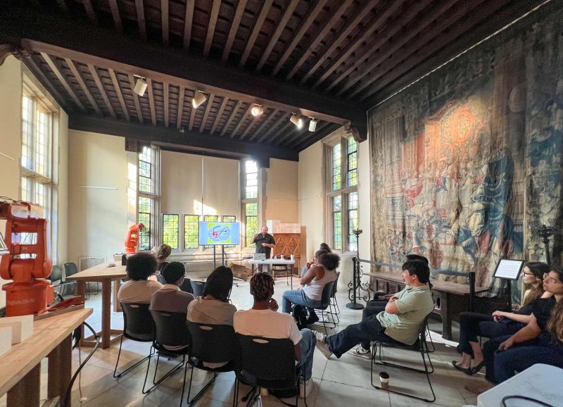 "Democratizing Design Robotics" - Workshop at the Branch Museum for Architecture and Design