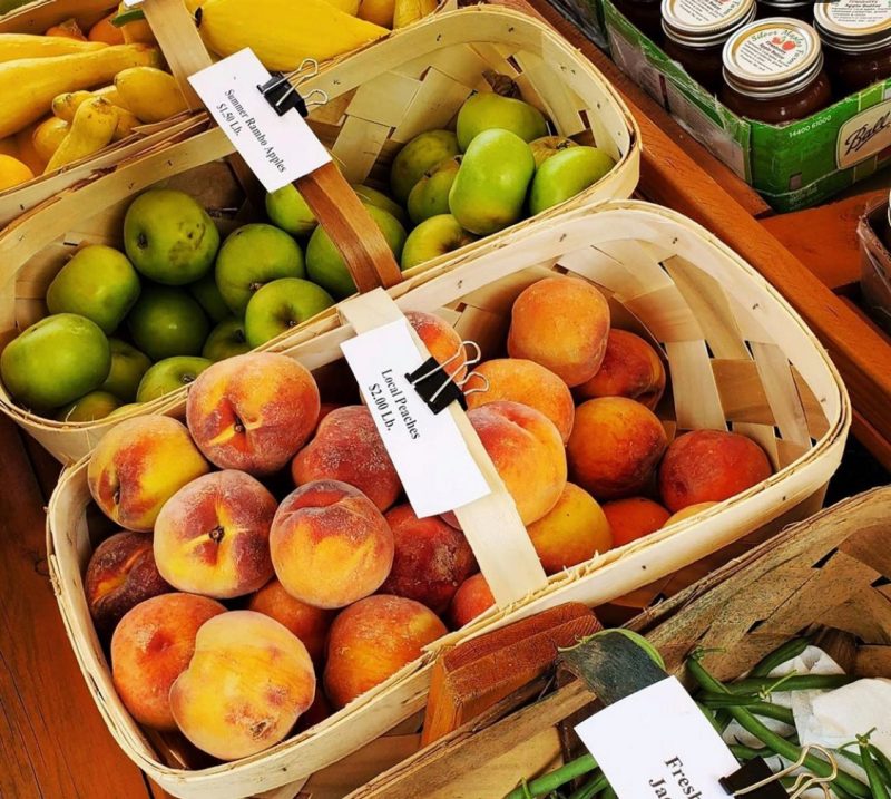 Photo of peaches, apples, and squash at Hillsville Farmer's Market